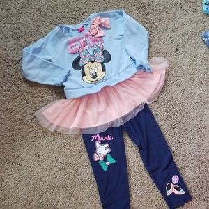 Minnie Mouse 2 piece sweatshirt set, size 6